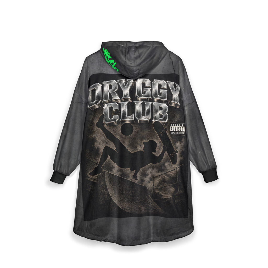 Back and inner view of oryggy Originals Blanket showcasing the loose streetwear fit, contrast white back, and the thick, ultra-soft plush insulating lining.
