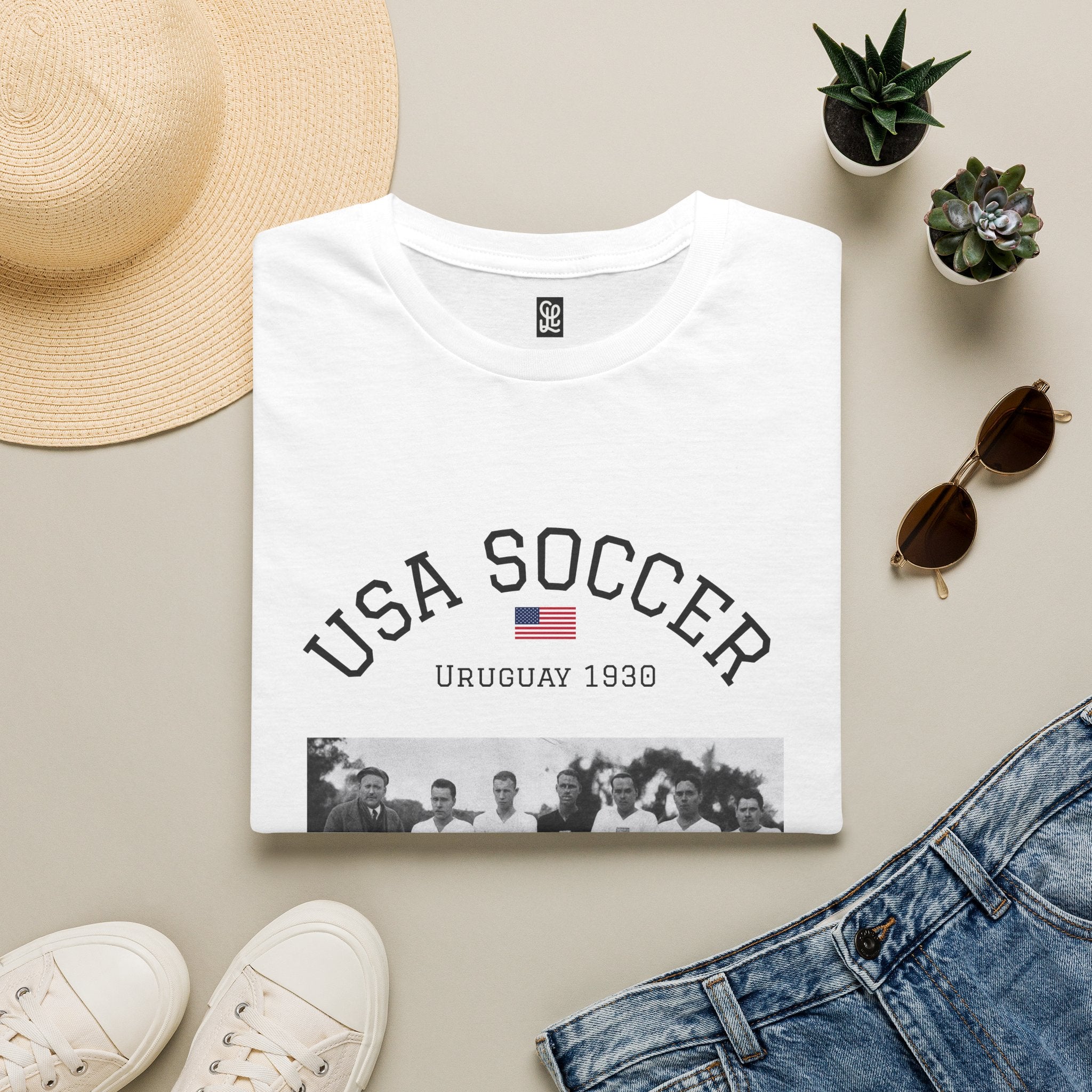 FIFA World Cup 2026 USA Soccer Vintage Team T-Shirt — Uruguay 1930 Retro Soccer Tee