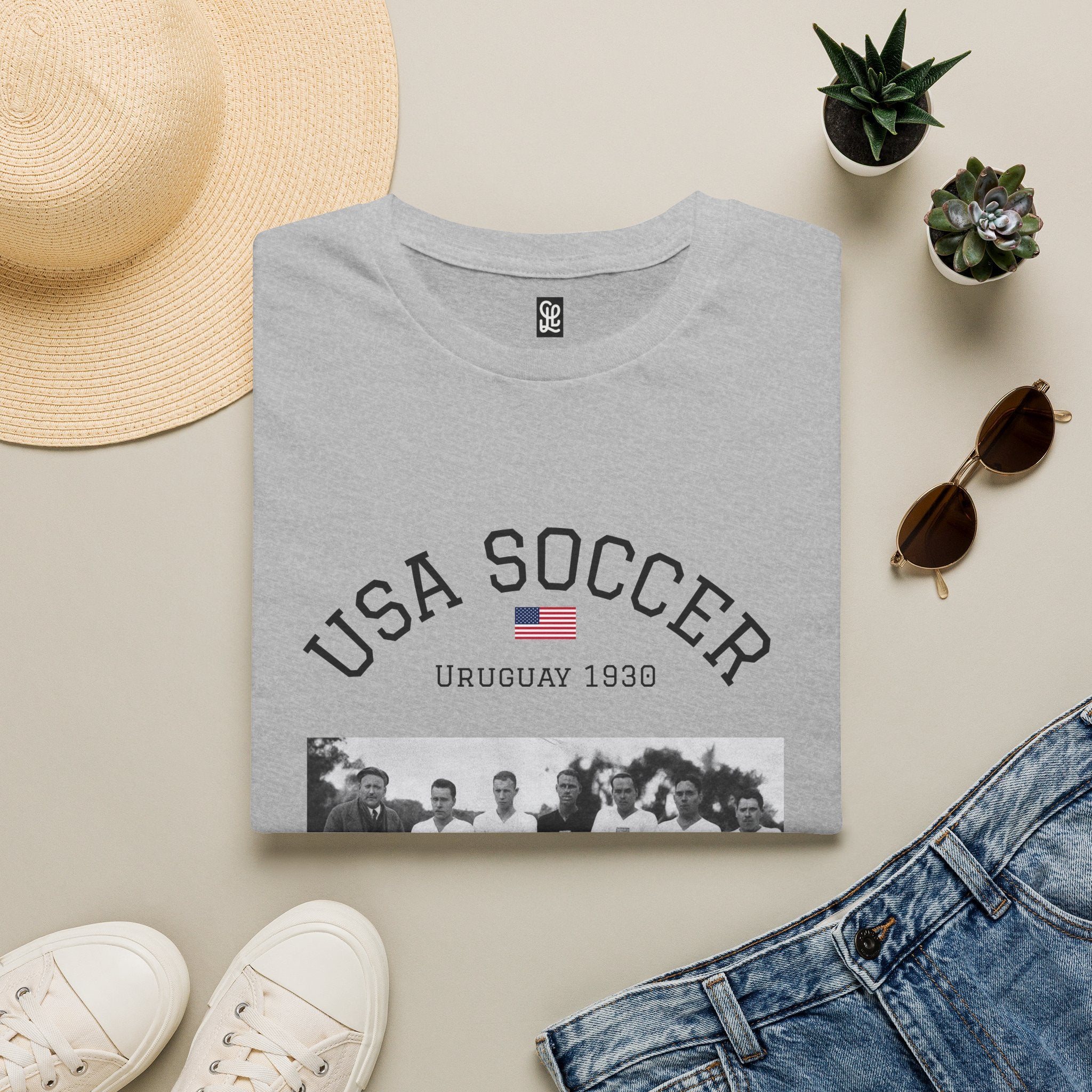 FIFA World Cup 2026 USA Soccer Vintage Team T-Shirt — Uruguay 1930 Retro Soccer Tee